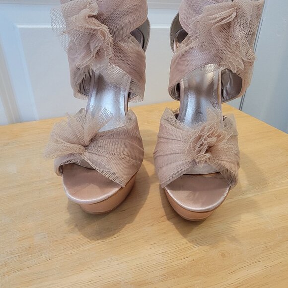 Size 6 Charlotte Russe Tutu Stiletto Peep Toe Platform High Heels. Zip Back. - Picture 8 of 10